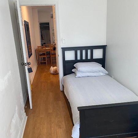 Single Room With Shared Bathroom 536C Toronto Exterior foto